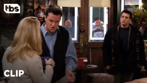 Friends: Chandler Odeia o Presente de Joey