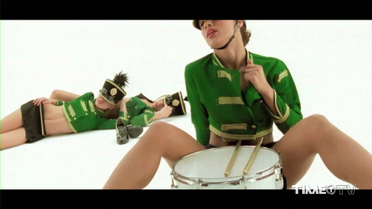 Alex Gaudino – Destination Calabria (feat. Crystal Waters)