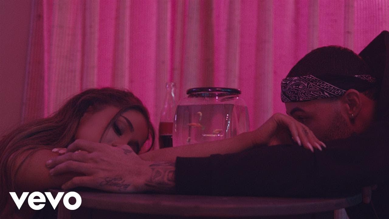 Ariana Grande – Into You