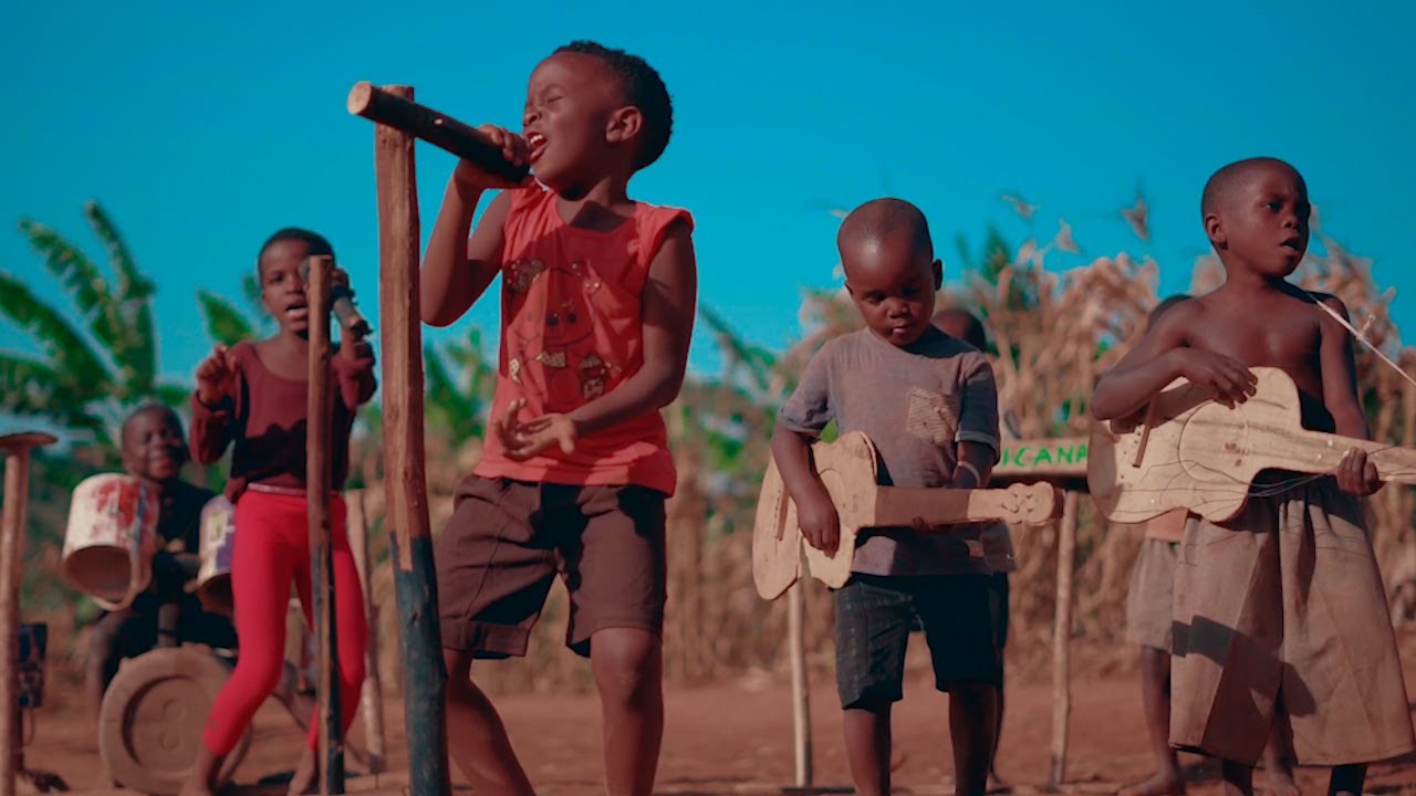 Masaka Kids Africana – I Look to You