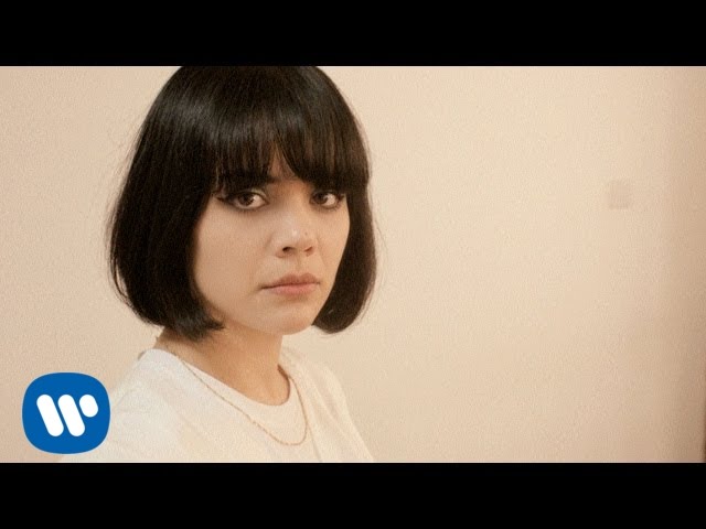Bat For Lashes – Laura