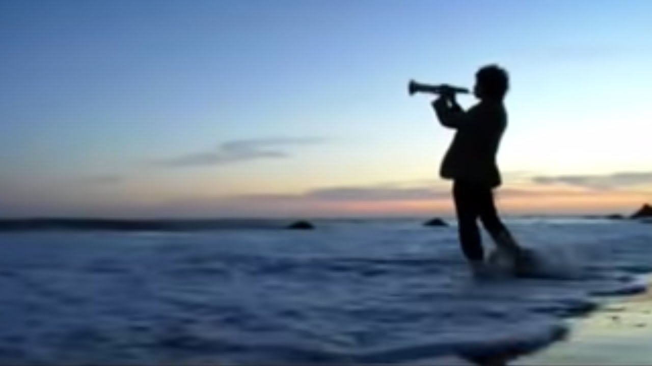 Beirut – Elephant Gun