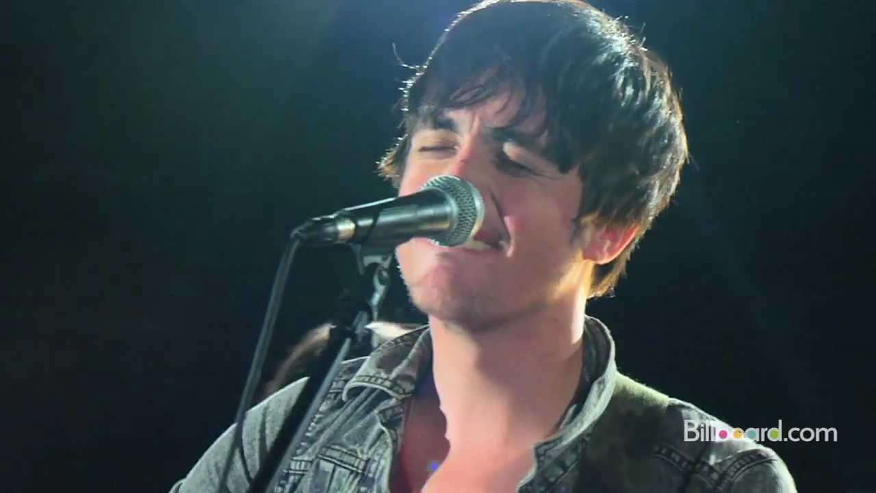 Parachute – Kiss Me Slowly