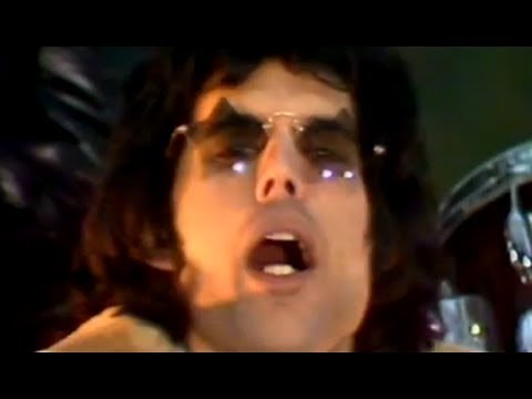 Queen – We Will Rock You