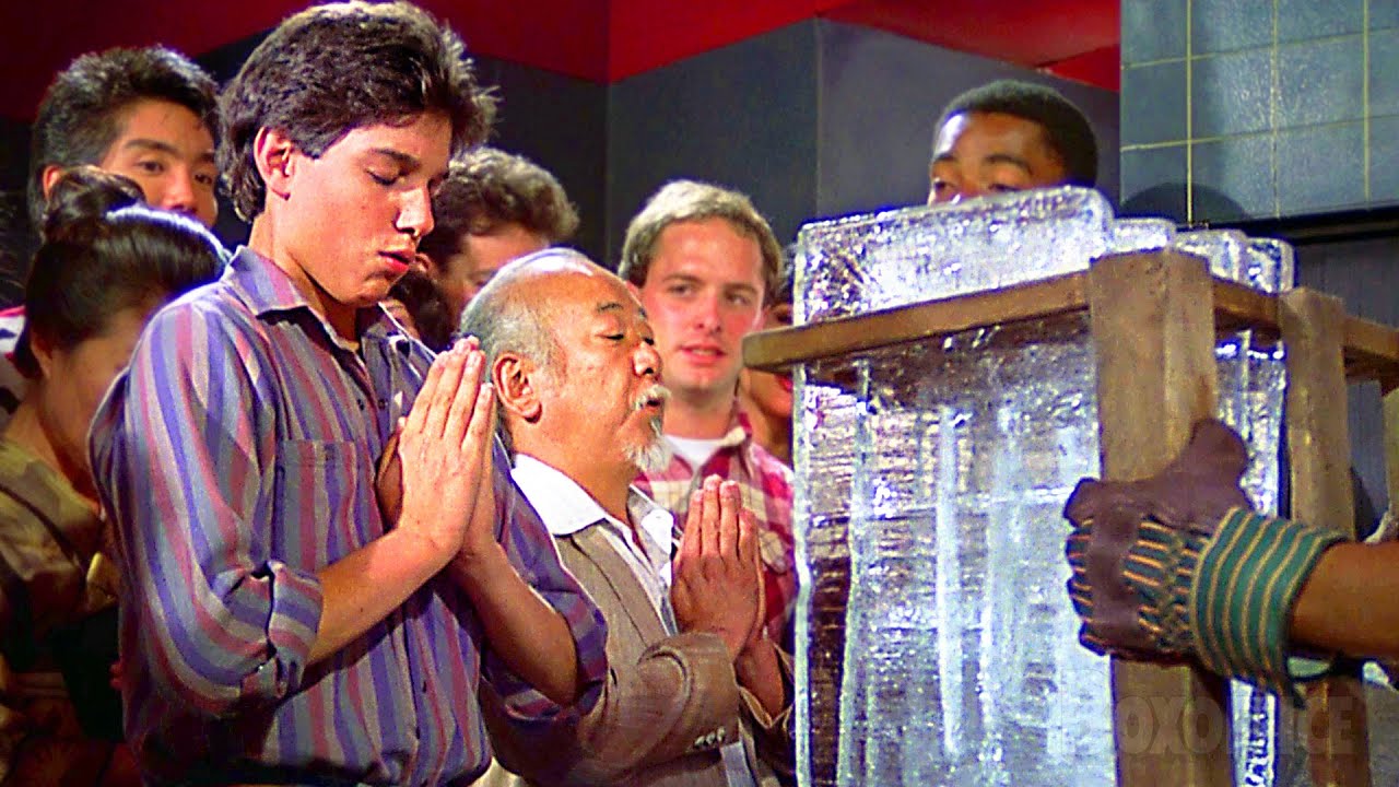 A Competição De Quebra-Gelo De Karatê | The Karate Kid Part Ii
