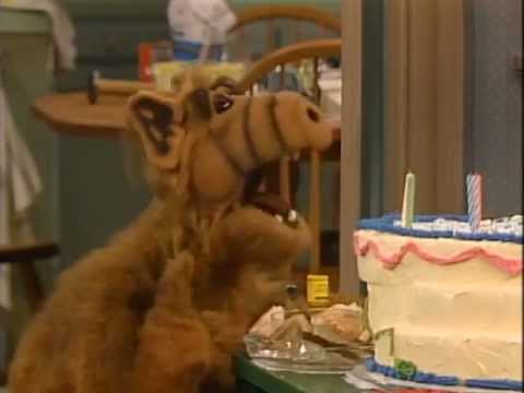 Alf (Alf, O Eteimoso) – Feliz Aniversário