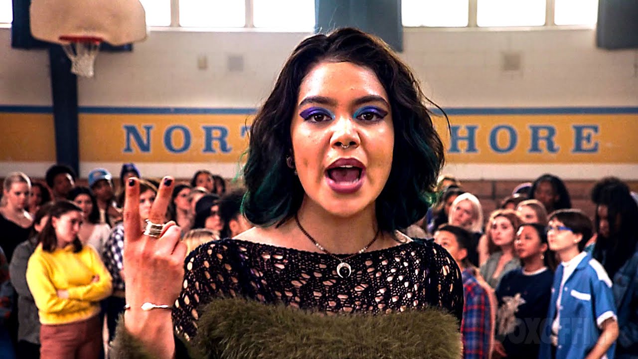 Ela Faz Um Gesto De Reprovação Para Toda A Escola (“I’D Rather Be Me”) | Mean Girls