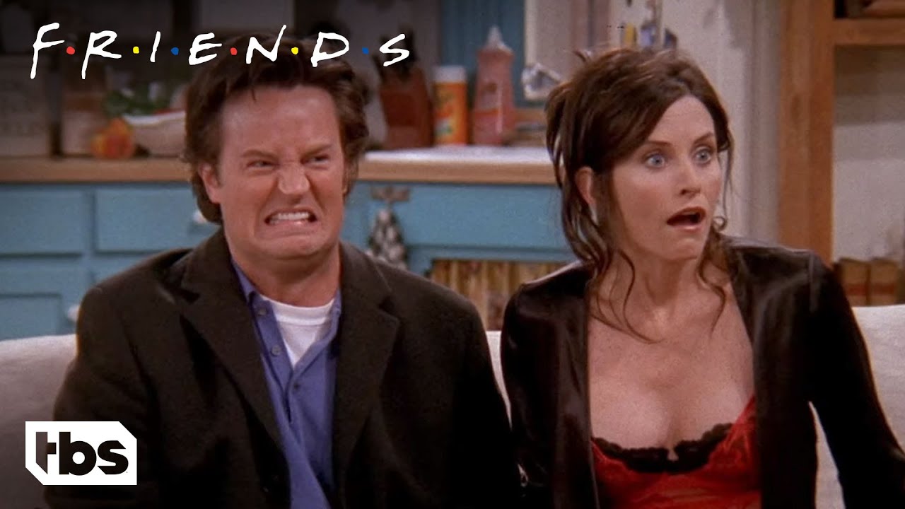 Friends: Chandler E Monica Assistem Ao Vídeo Do Parto