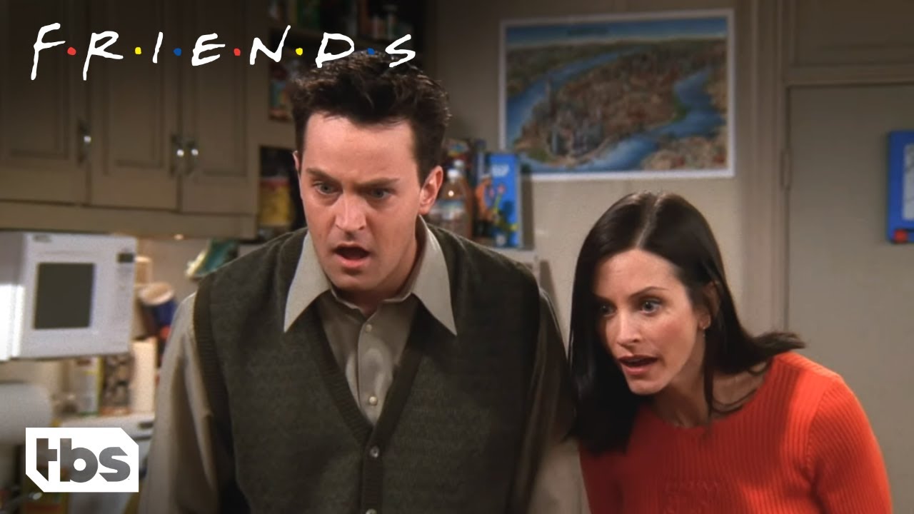 Friends: Flashback Dos Amigos Descobrindo Sobre Chandler E Mônica