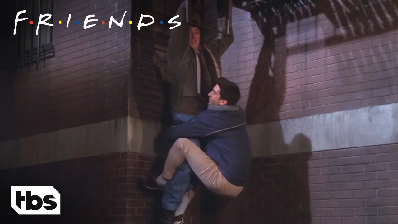 Friends: Joey E Ross Descem Pela Escada De Incêndio