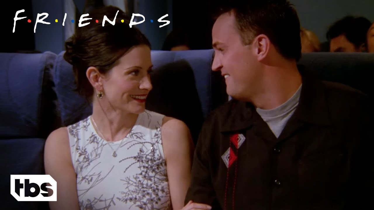Friends: Monica E Chandler Comemoram Seu Aniversário