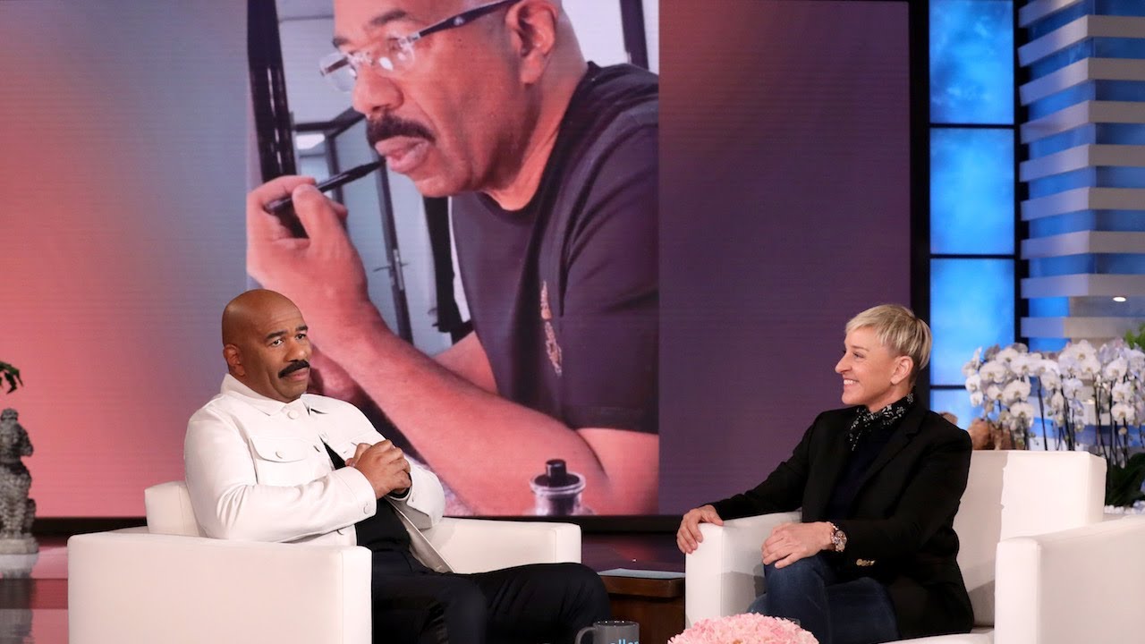 O Filho De Steve Harvey Expôs A Rotina De Cuidados Com O Bigode De Seu Pai