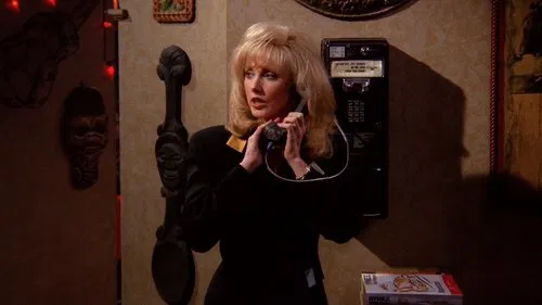 Friends: Aquele Com A Senhora Bing – 1×11