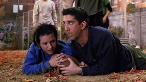 Friends: Aquele Do Futebol Americano – 3×09