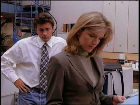 Melrose Place: Empurrada Demais