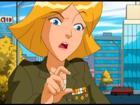 Clover Disfarçada | Três Espiãs Demais