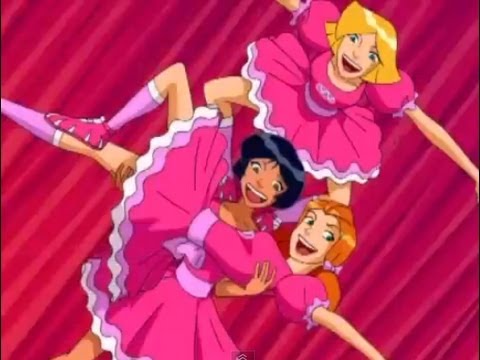 Líderes De Torcida Disfarçadas | Três Espiãs Demais