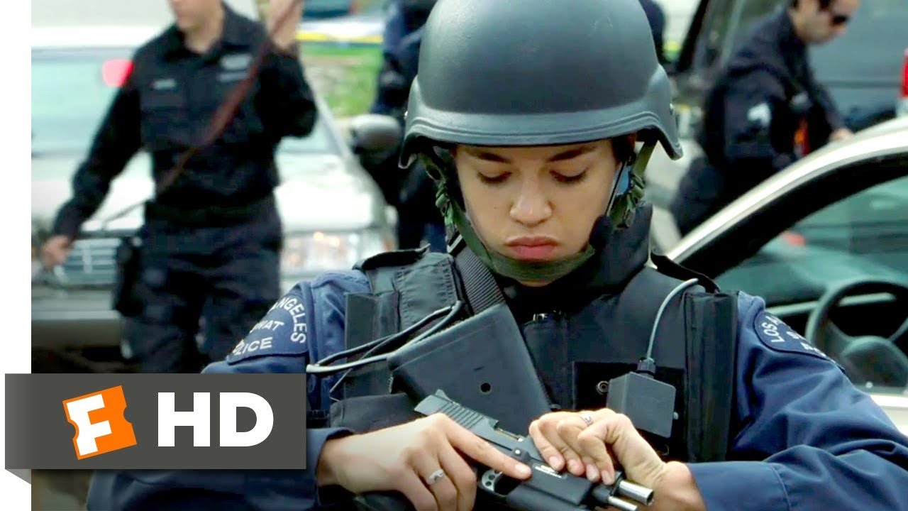 S.W.A.T. – Comando Especial (2003) – Atendendo À Chamada Cena (4/10)