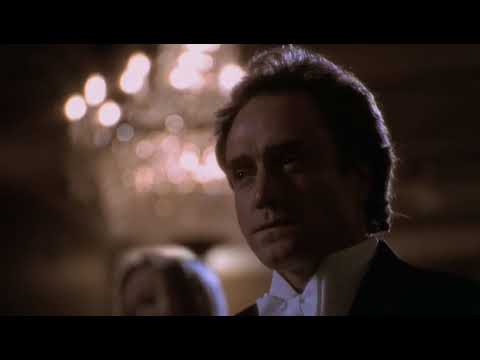 The West Wing: Josh Lyman Revive Sua Experiência Traumática Enquanto Ouve Yo-Yo Ma Tocar Bach Em Sol Maior