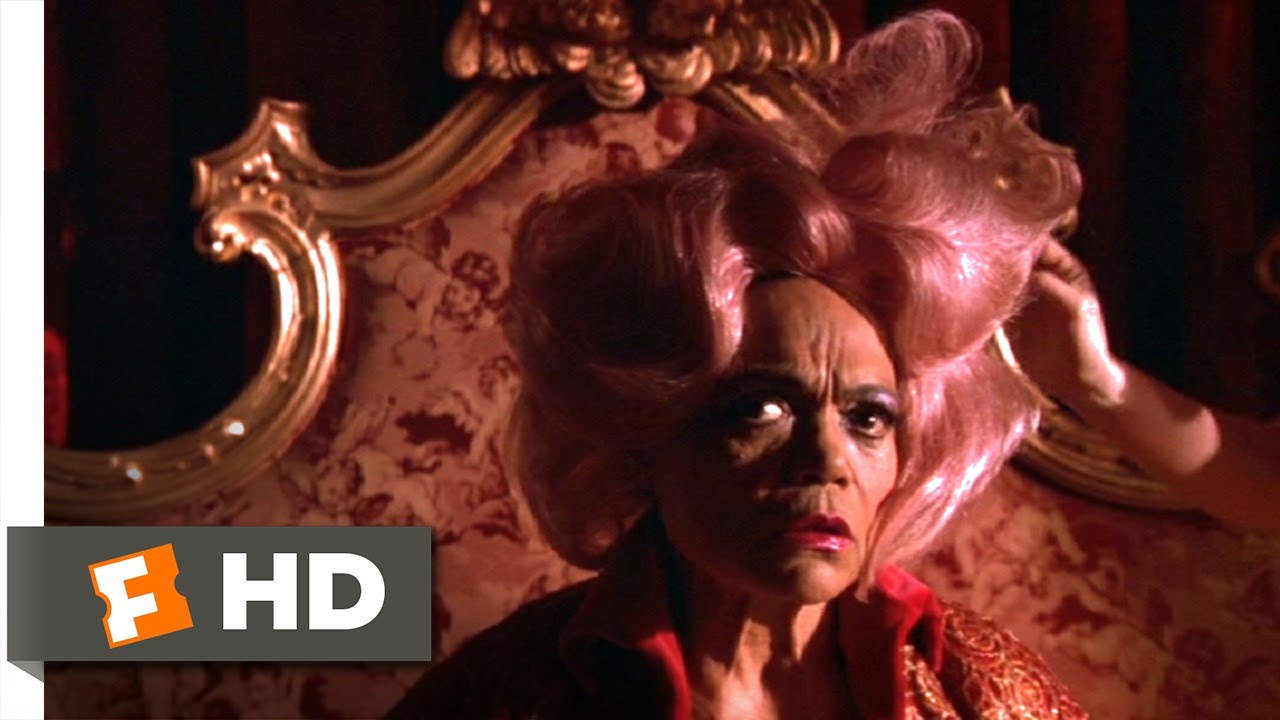 A Pequena Espiã (6/10) – Uma Boa Espiã Nunca É Pega (1996)