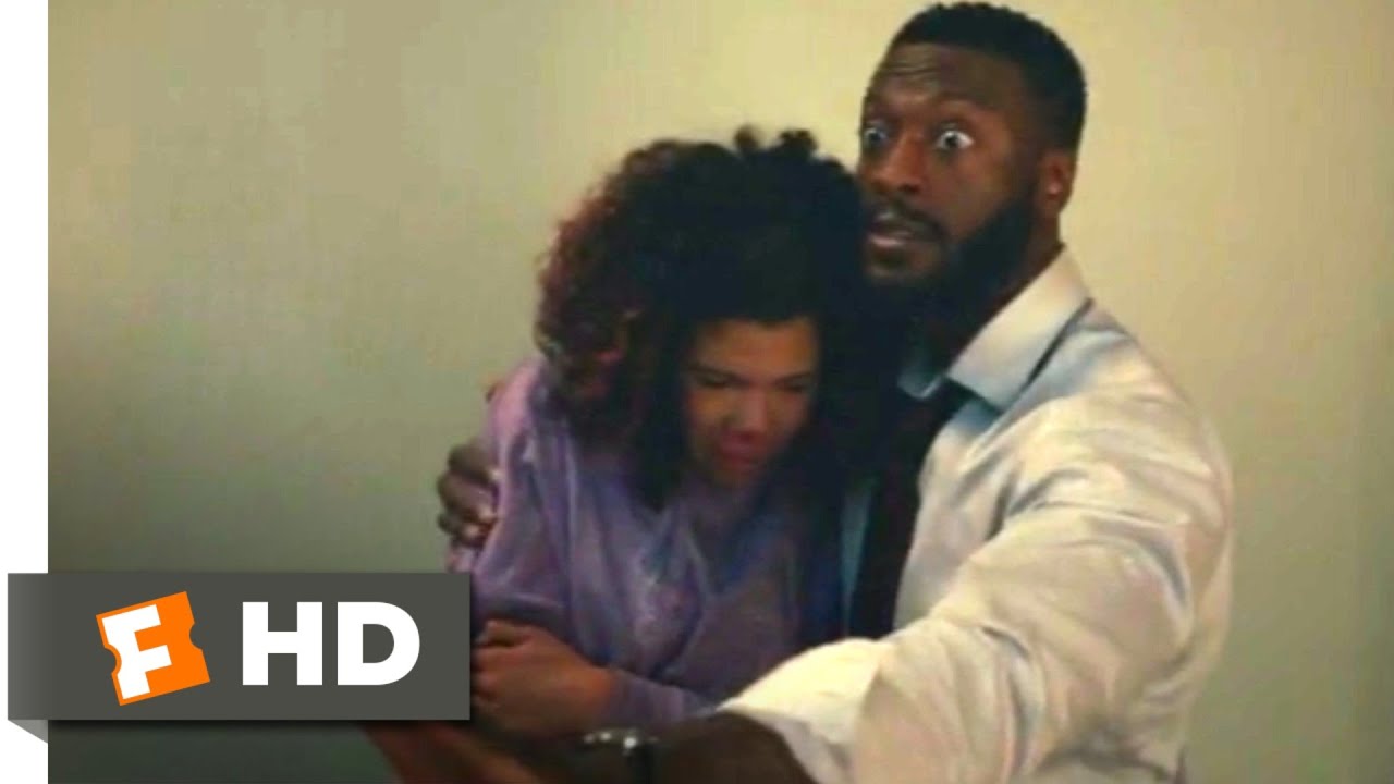 O Homem Invisível (2020) – Soco Invisível (4/10)