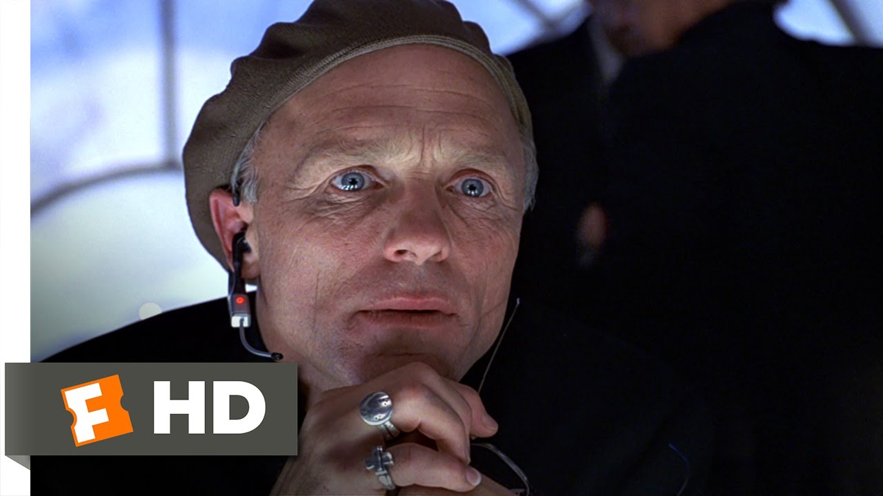 O Show De Truman (8/9) – Lá Vem Ela (1998)