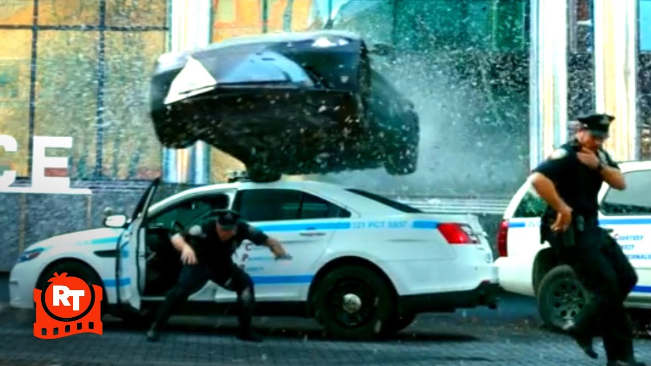 Infinito (2021) – Perseguição De Carro Alucinante