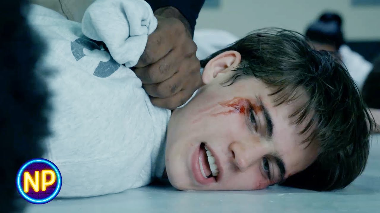 Briga No Dojo E Na Prisão | Cobra Kai: 3ª Temporada, Episódio 5