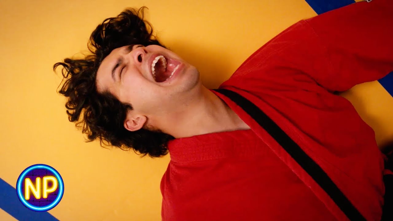 Hawk Fere Miguel | Cobra Kai: Temporada 4, Episódio 9