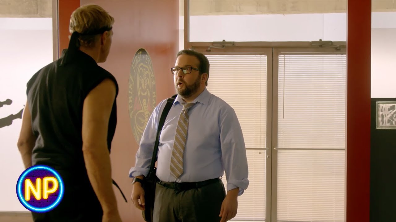 Inspetor De Saúde | Visita A Cobra Kai: Temporada 1, Episódio 2