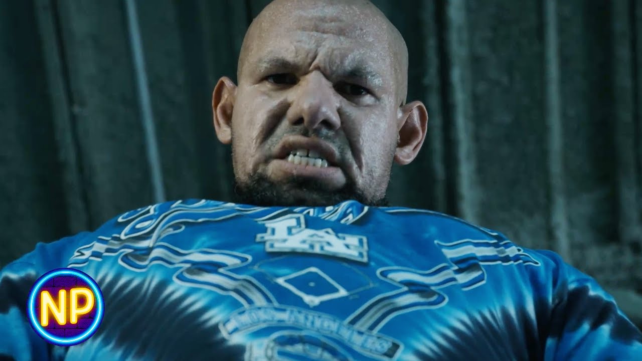 Johnny Apanha De Um Sósia De John Fetterman | Cobra Kai: 3ª Temporada, Episódio 1