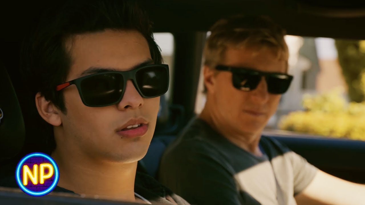 Johnny Ganha Uma Nova Pintura | Cobra Kai: Temporada 2, Episódio 2