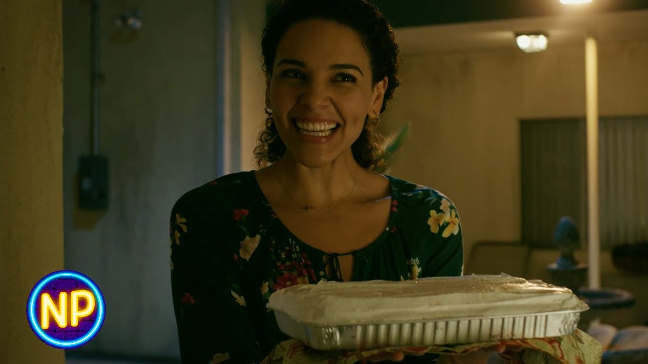 Johnny Tem Um Convidado Para Jantar | Cobra Kai: Temporada 2, Episódio 1