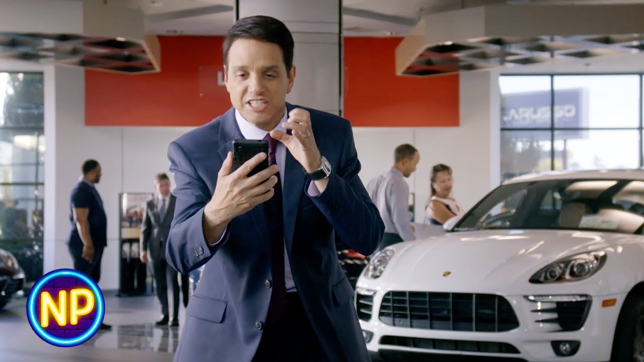 O Outdoor De Daniel É Vandalizado | Cobra Kai: Temporada 1, Episódio 4