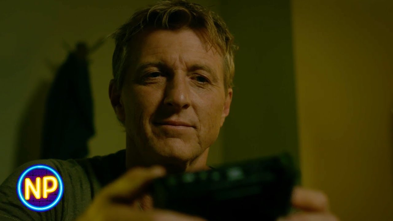 Robby E Daniel Em Flashbacks | Cobra Kai: Temporada 1, Episódio 6